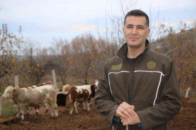 Bankacılığı Bıraktı, Devlet Desteğiyle Köyüne Yerleşip Hayvancılığa Başladı