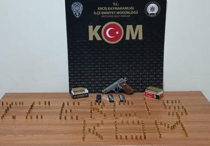 Van’da 170 Adet Elektronik Sigara Likidi Ele Geçirildi