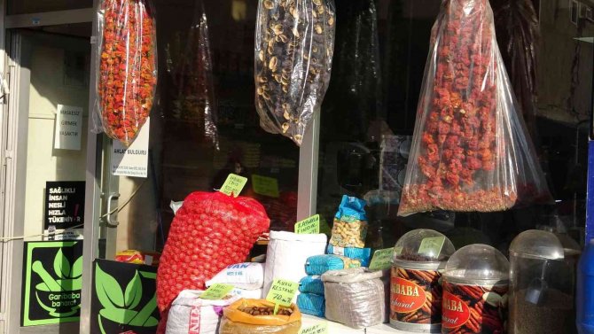 Soğuk Hava Aktarlardaki Yoğunluğu Artırdı