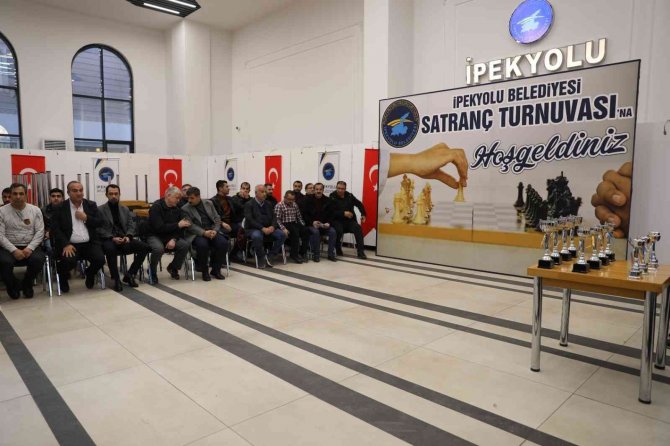 İ̇pekyolu’nda Satranç Turnuvasının Kazananları Belli Oldu