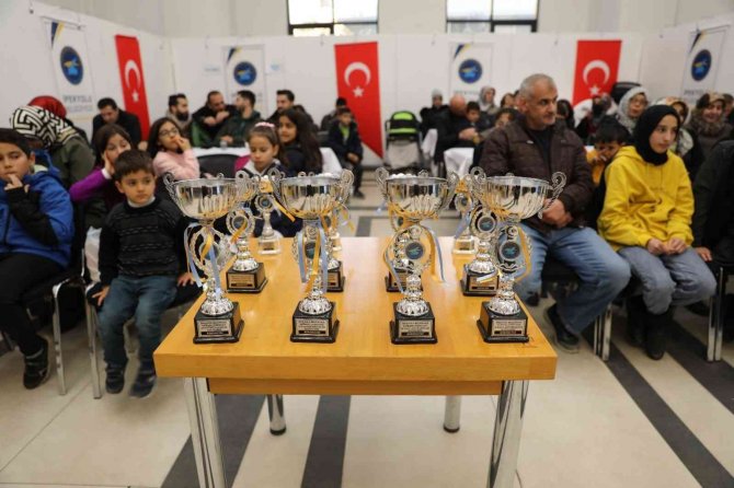 İ̇pekyolu’nda Satranç Turnuvasının Kazananları Belli Oldu