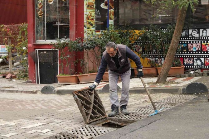 Sultangazi Belediyesinden ‘Kameralı’ Temizlik