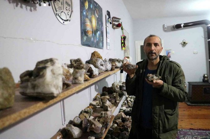 Kiraya Vermediği Evini Taş Müzesine Dönüştürdü