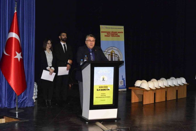 Zbeü İ̇nşaat Mühendisleri Topluluğundan ‘Benim Günüm İ̇lk Baretim’ Etkinliği