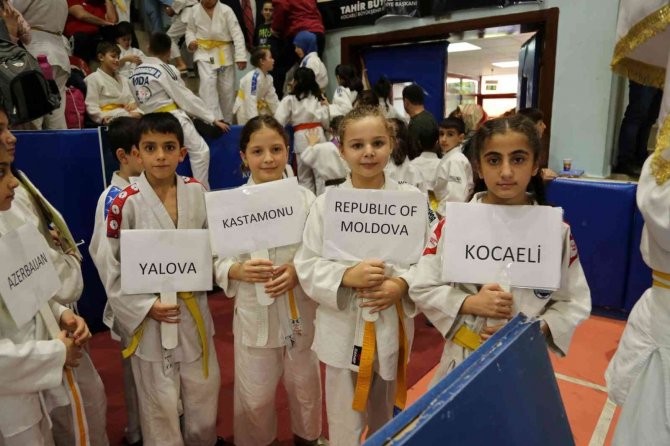 Kocaeli’de Judo Şampiyonası Heyecanı Yaşandı