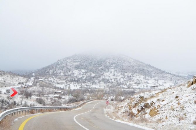 Kocatepe Beyaza Büründü