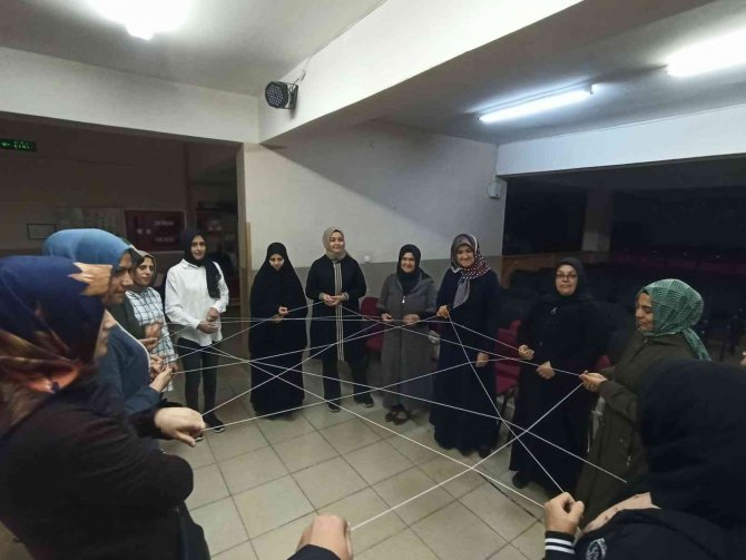 Balıkesir’de 12 Bin Veli Aile Okulunda Eğitim Gördü