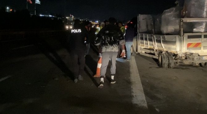 Tem Otoyolu’nda Alkollü Ve Ehliyetsiz Sürücü Zincirleme Kazaya Sebep Oldu