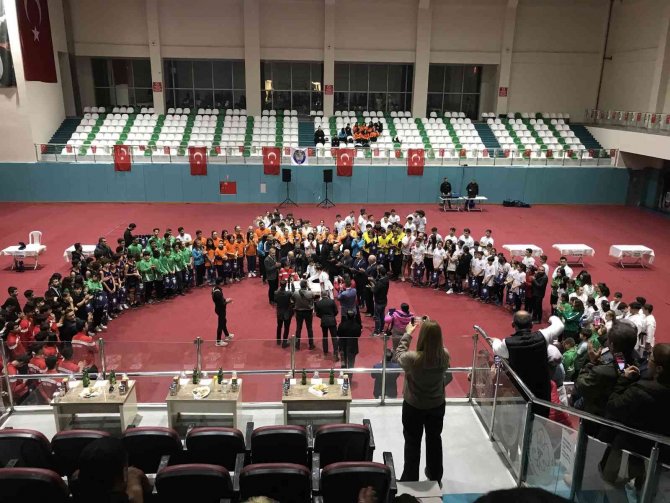 Salihli’de Sporun Yıldızları Ödüllendirildi