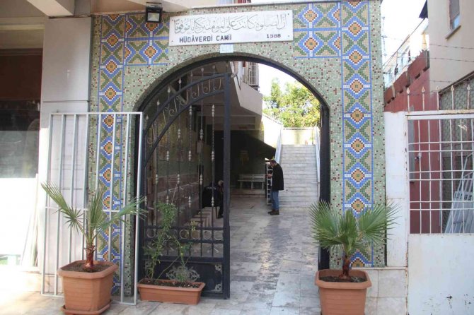30 Yaşındaki Genç, Cami Tuvaletinde Ölü Bulundu