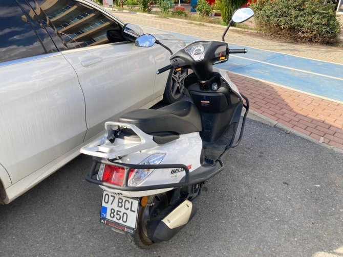 Gazipaşa’da Motosikletten Düşen Rus Turist Yaralandı