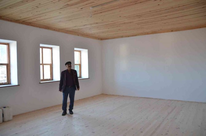 94 Yıllık İlkokul Restore Edildi