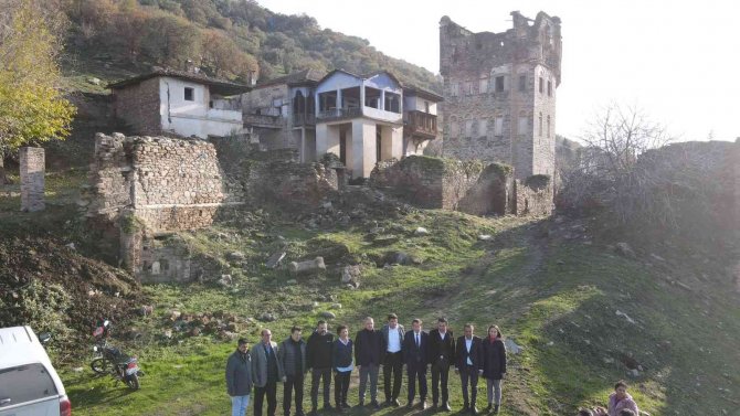 Arpaz Kalesi Ve Beyler Konağı Restore Edilecek