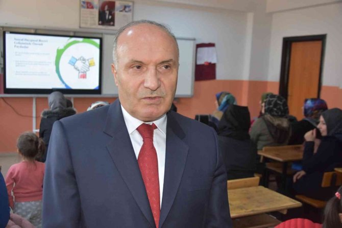 İ̇l Milli Eğitim Müdürü Korkmaz: “6 Bin 23 Velimiz Eş Zamanlı Eğitim Aldı”