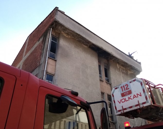 Mobilya İmalathanesinde Korkutan Yangın