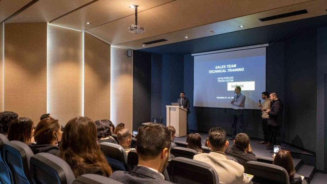 Dünyanın Mobilyasını Üretiyor...