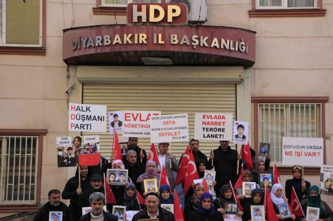 Ailelerin Evlat Nöbetine Katılım Çığ Gibi Büyüyor