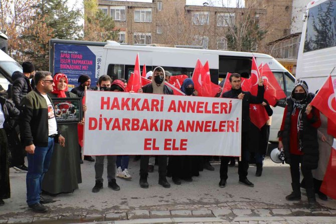 Hakkarili Annelerin Evlat Nöbeti 38’inci Haftada