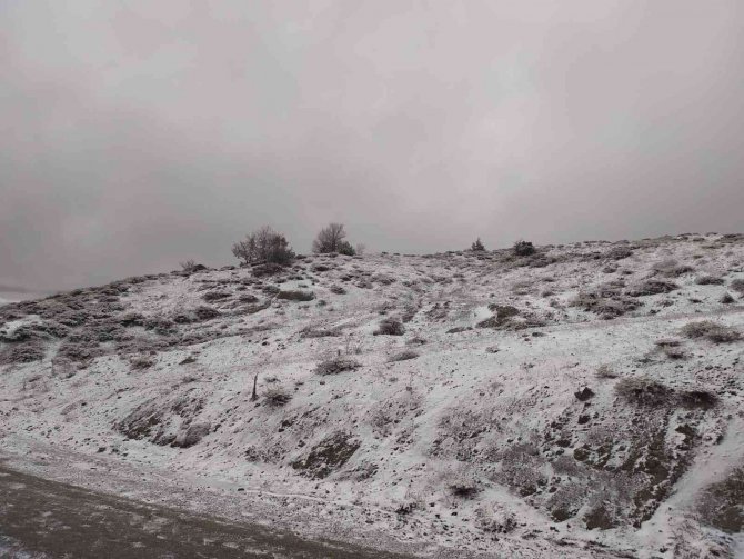 Sungurlu’ya Mevsimin İlk Karı Yağdı
