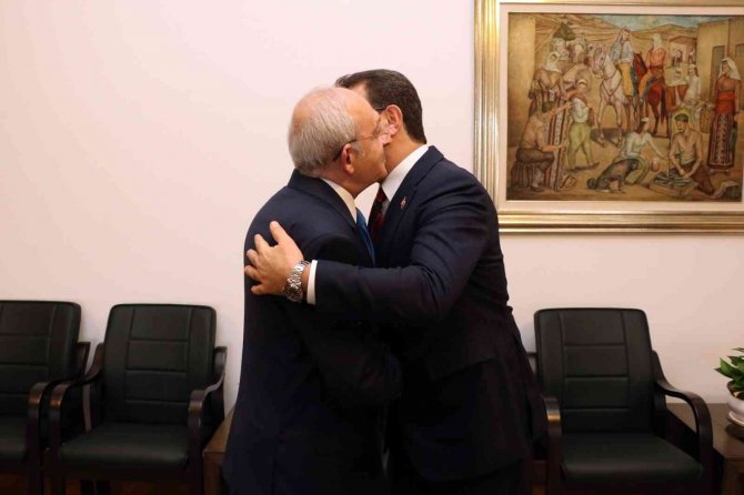 Kemal Kılıçdaroğlu, Ekrem İ̇mamoğlu’nu Kabul Etti