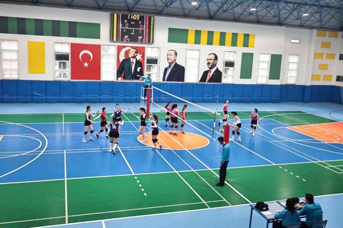 Yurtlarda Barınan 585 Genç 6 Branşta Kozlarını Paylaşıyor