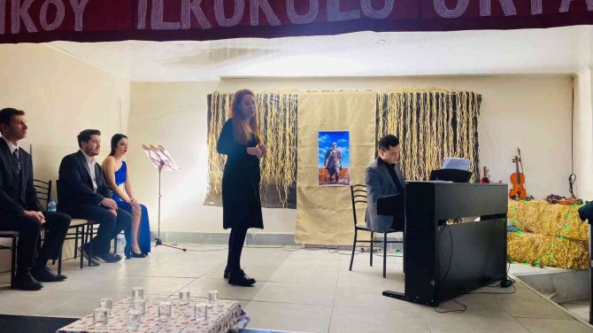 Öğrenciler Operayla Tanıştı