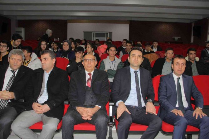 Elazığ’da 33 Lisenin Katılımıyla ‘Münazara’ Turnuvasında Start Verildi