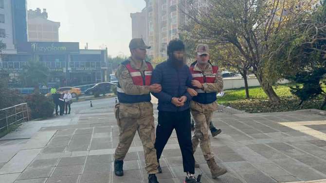 Kırmızı Bültenle Aranıyordu