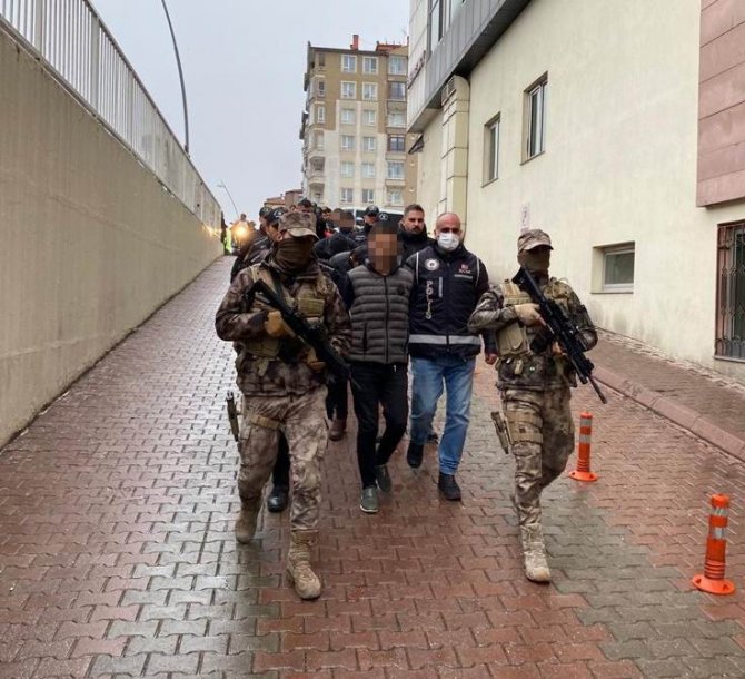 Kayseri’de Özel Harekat Destekli ’Kökünü Kurutma’ Operasyonu