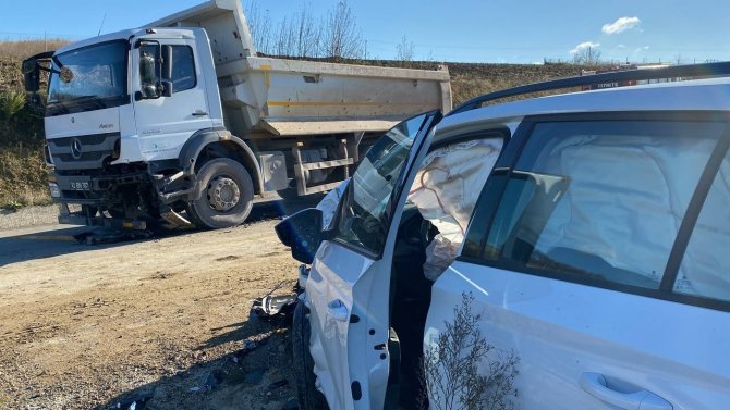Güneş Işığı Gözüne Gelen Sürücü Kaza Yaptı: 1 Yaralı