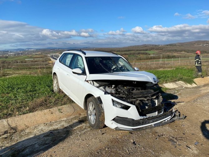 Güneş Işığı Gözüne Gelen Sürücü Kaza Yaptı: 1 Yaralı