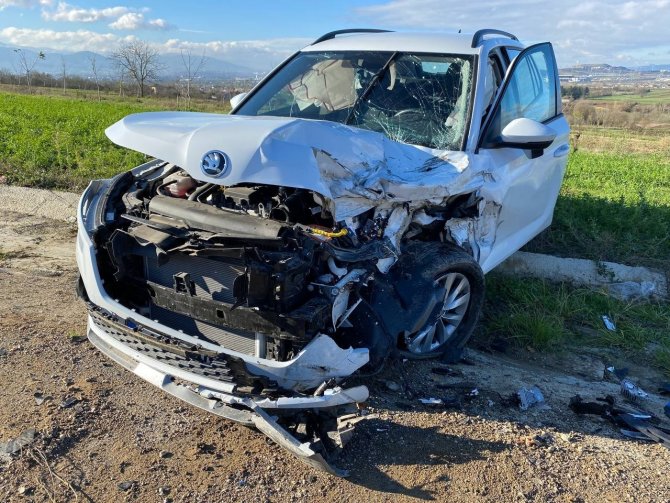 Güneş Işığı Gözüne Gelen Sürücü Kaza Yaptı: 1 Yaralı