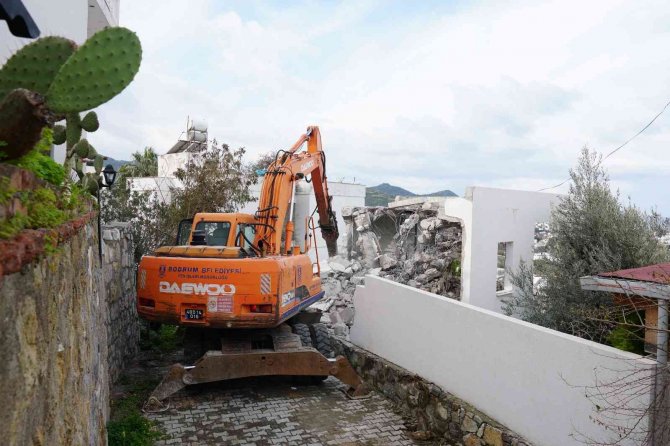 Bodrum’da 1 Yılda 210 Kaçak Yapı Yıkıldı, 1650 Yapı Mühürlendi