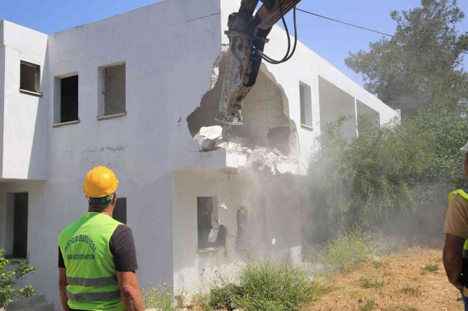 Bodrum’da 1 Yılda 210 Kaçak Yapı Yıkıldı, 1650 Yapı Mühürlendi