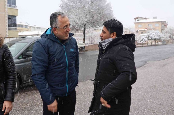 Başkan Savran, Kıratlıoğlu Ve Mehmet Akif Ersoy Mahallelerinde Vatandaşlarla Bir Araya Geldi