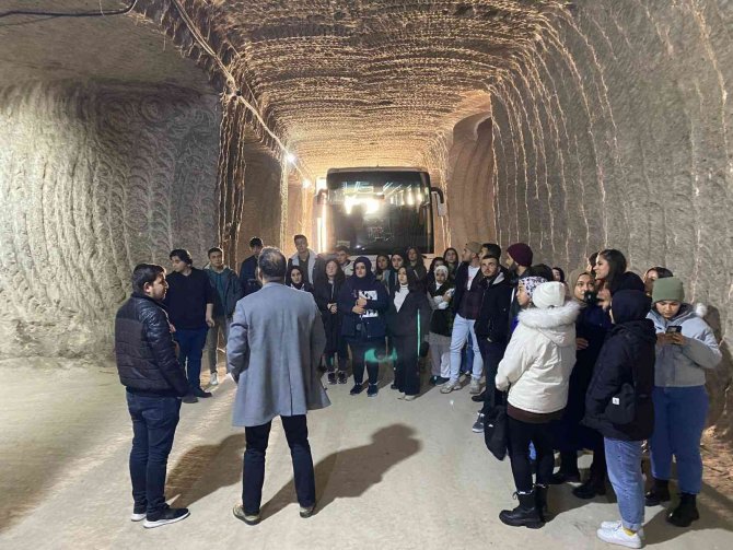 Nevü’lü Öğrenciler Doğal Yeraltı Soğuk Hava Depolarını İnceledi
