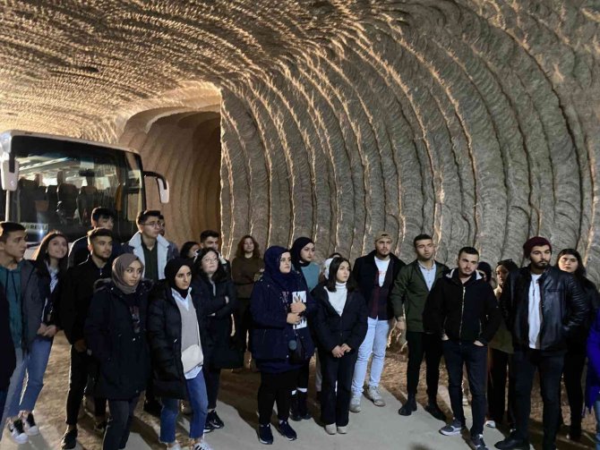 Nevü’lü Öğrenciler Doğal Yeraltı Soğuk Hava Depolarını İnceledi