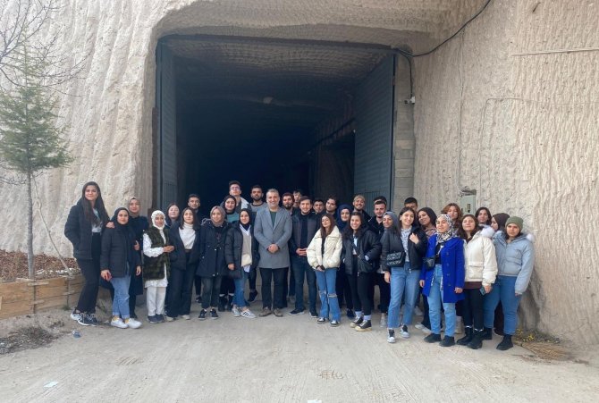 Nevü’lü Öğrenciler Doğal Yeraltı Soğuk Hava Depolarını İnceledi