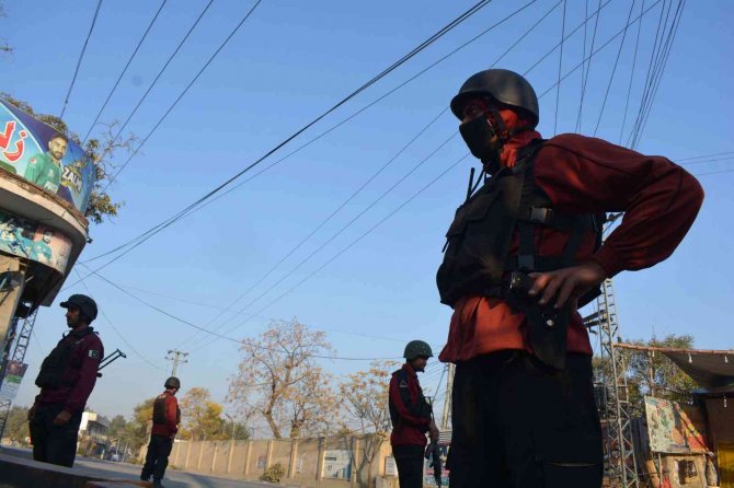 Pakistan’daki Rehine Krizi Yaklaşık 48 Saat Sonra Sona Erdi: 35 Ölü, 10 Yaralı
