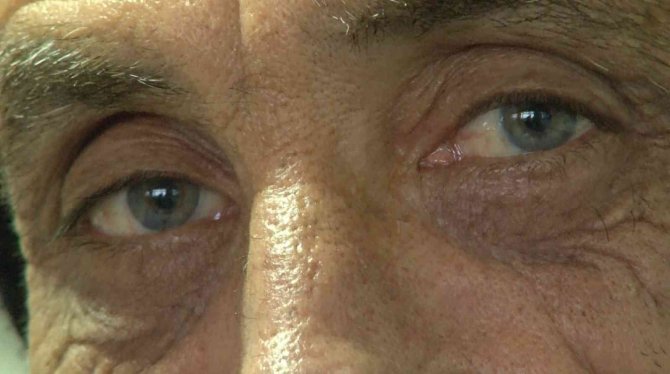 28 Yıldır Eşinin Fotoğrafını Cüzdanında Taşıyor
