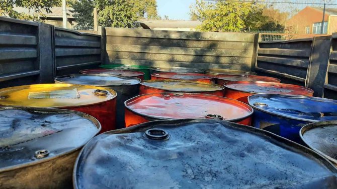 İ̇stanbul’da "10 Numara" Yağ Operasyonu: 16 Gözaltı