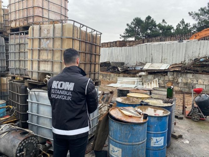 İ̇stanbul’da "10 Numara" Yağ Operasyonu: 16 Gözaltı