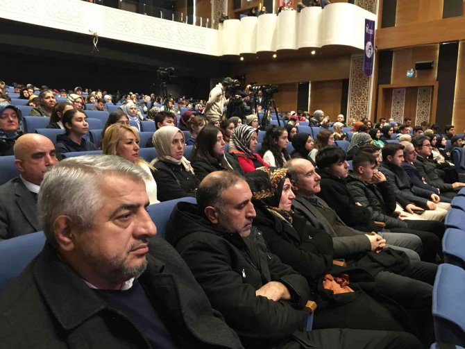 Esenler’de Mehmet Akif Ersoy, Sempozyumla Anıldı