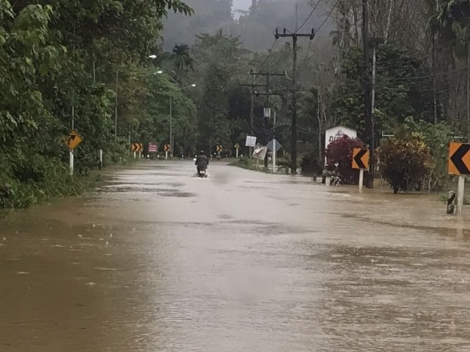 Tayland’da Yüzlerce Köy Sular Altında Kaldı: 3 Ölü