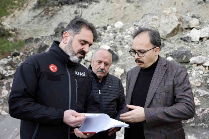 Kaya Düşmesi Ve Heyelan Riskine Karşı Önlem Alınıyor