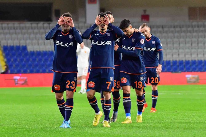 Ziraat Türkiye Kupası: Başakşehir: 3 - Göztepe: 1 (Maç Sonucu)