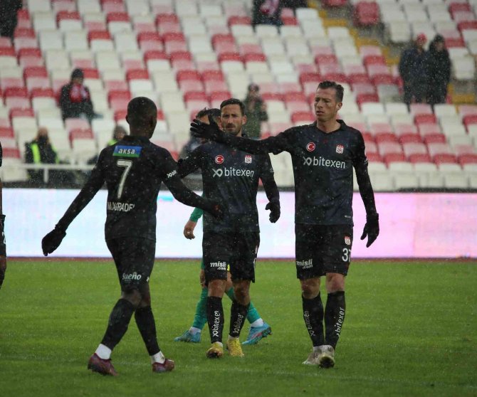 Ziraat Türkiye Kupası: Sivasspor: 5 - Esenler Erok Spor: 2 (Maç Sonucu)