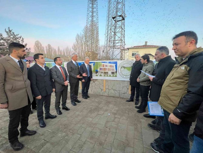 Arslan Ve Kılıç, Sarıkamış Kütüphane İ̇nşaatını İ̇nceledi