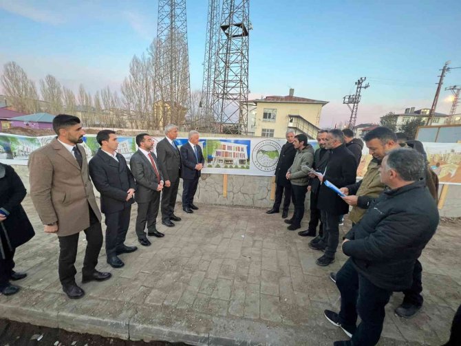 Arslan Ve Kılıç, Sarıkamış Kütüphane İ̇nşaatını İ̇nceledi