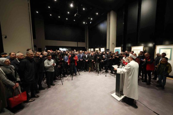 “Kelime-i Tevhid” Hat Eserleri Sergisi Akm’de Sanatseverlerle Buluştu